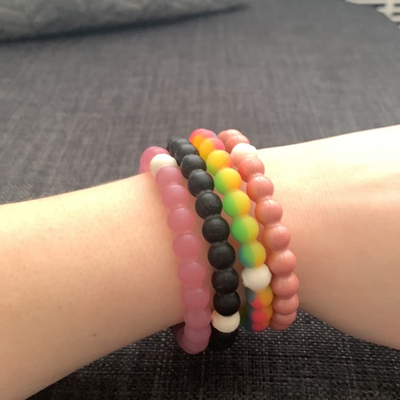 Bundle of 4 LOKAI bracelets - Picture 3 of 3